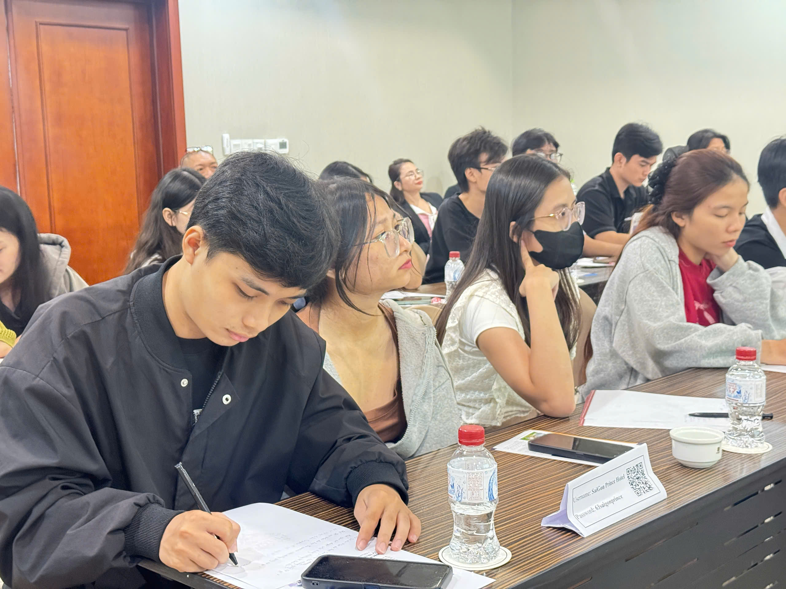 HỘI THẢO DU HỌC SINGAPORE 2025 – THÀNH CÔNG RỰC RỠ 5
